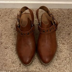 Mule shoes universal thread